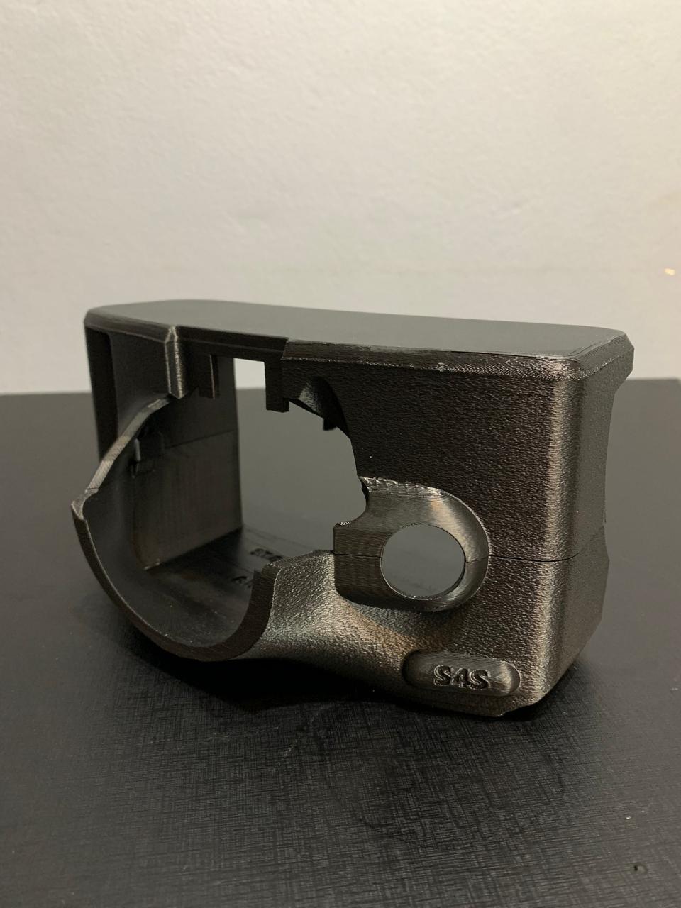 Moldura de chave de seta com regulagem de altura